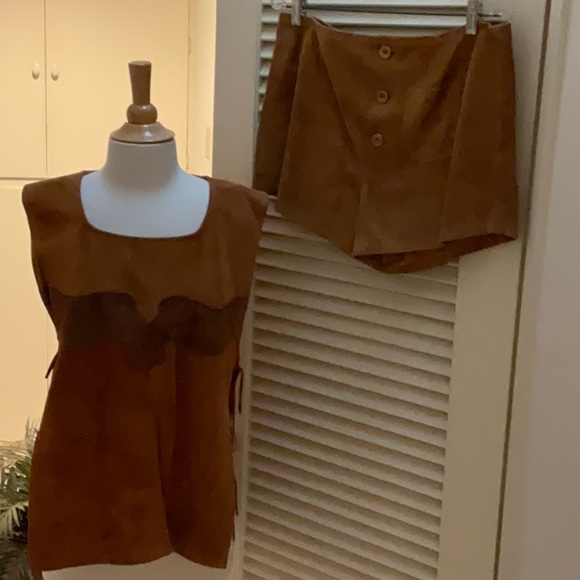 1980’s Suede 2 Piece short set - Picture 1 of 8